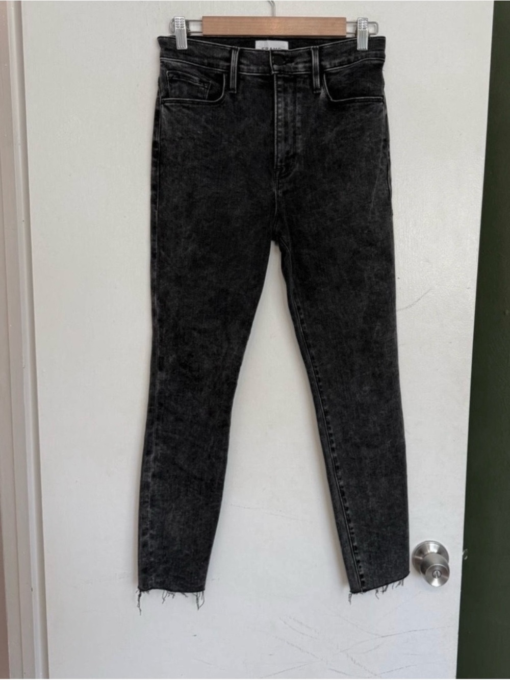 Frame black acid wash raw hem rockstar Ali High Rise Cigarette jeans size 28